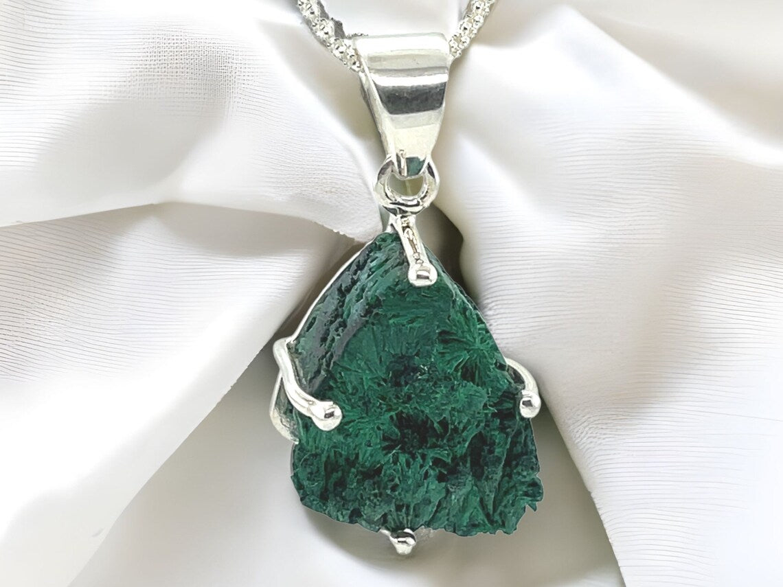 Pendant Necklace Raw Malachite Green Gemstone (925 Sterling Silver) This Pendant Came With Sterling Silver Chain